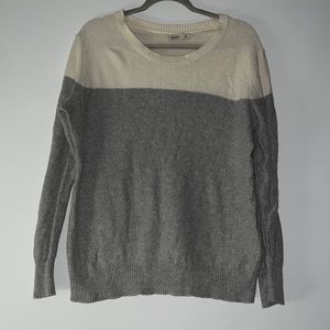 XL Old Navy Cream/Gray Block Sweater